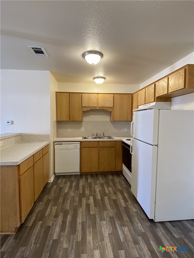 4408 Sylvia Drive C Property Photo 2