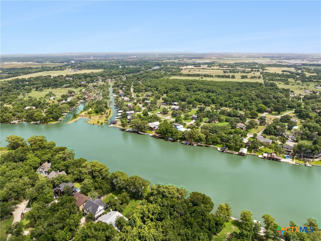 160 Lakeside Drive Property Photo 2