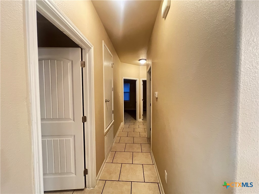4606 Cambridge Drive B Property Photo 11