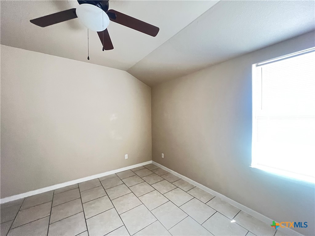 4606 Cambridge Drive B Property Photo 14