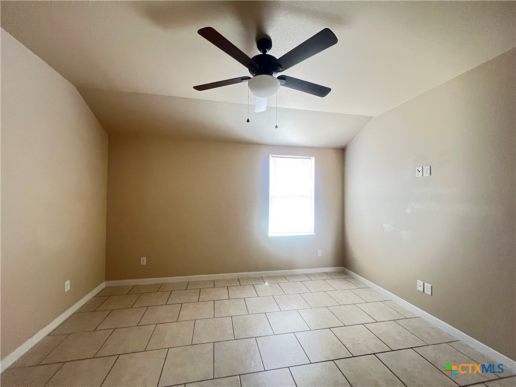 4606 Cambridge Drive B Property Photo 16