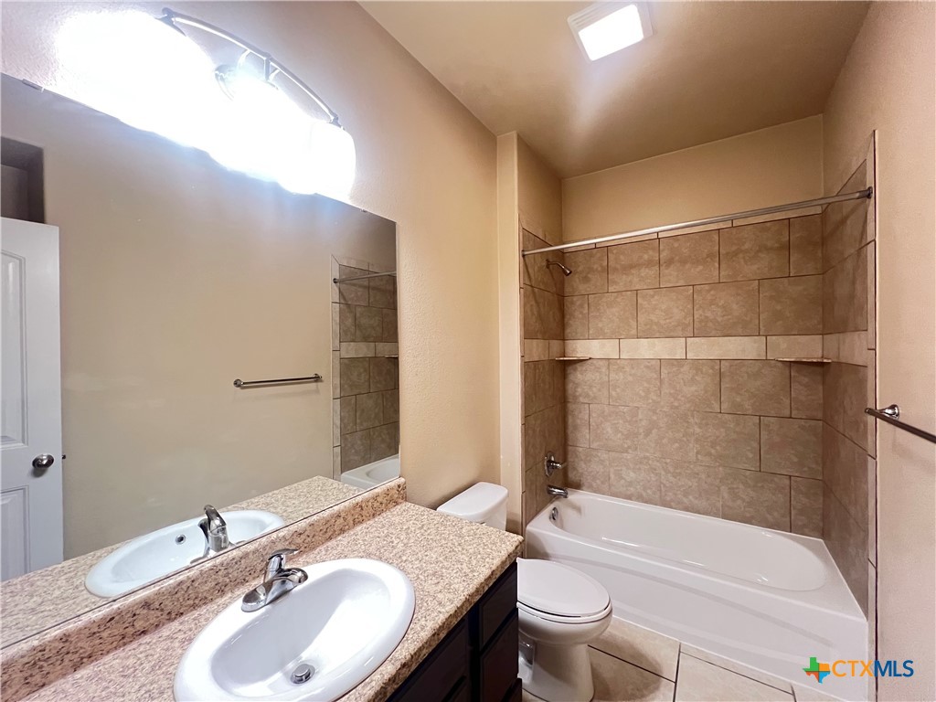 4606 Cambridge Drive B Property Photo 17