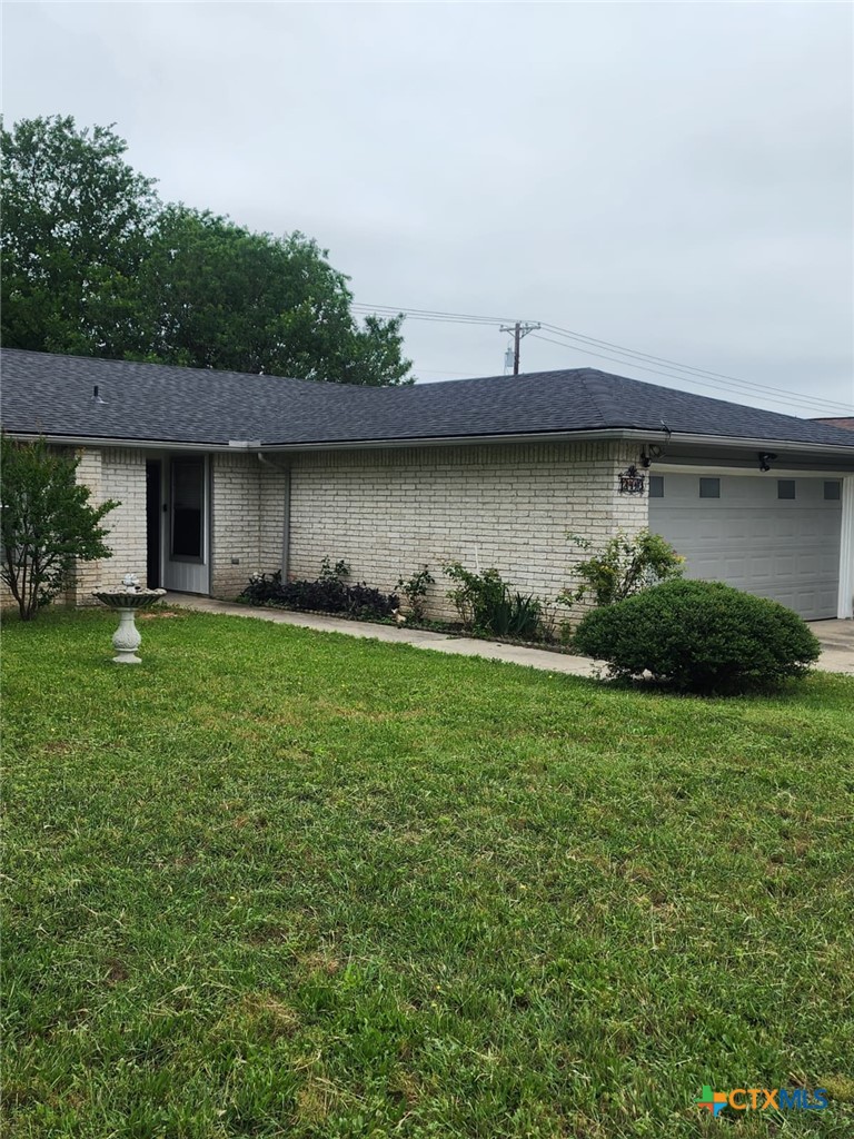 2410 Buttercup Circle Property Photo 1