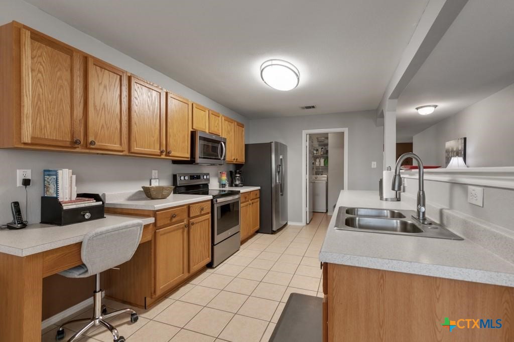 2042 Dragon Trail Property Photo 7