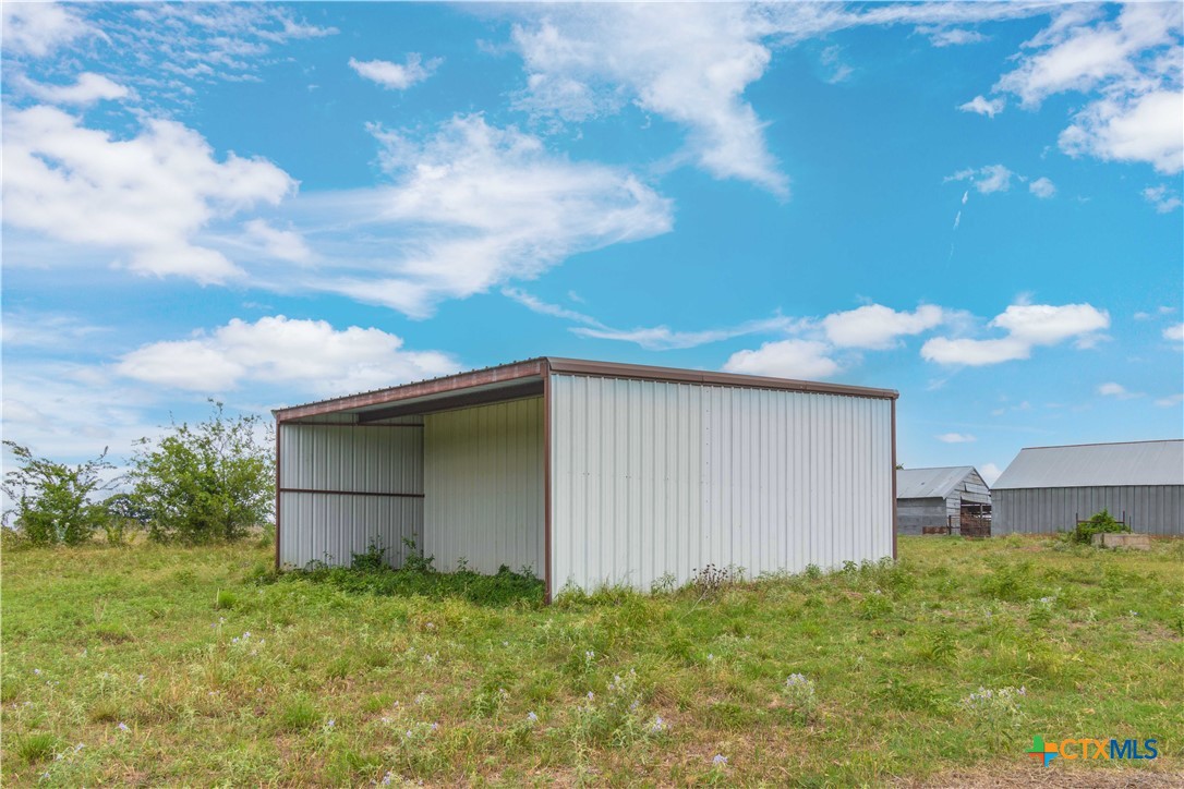 8160 Fm 2412 Property Photo 9