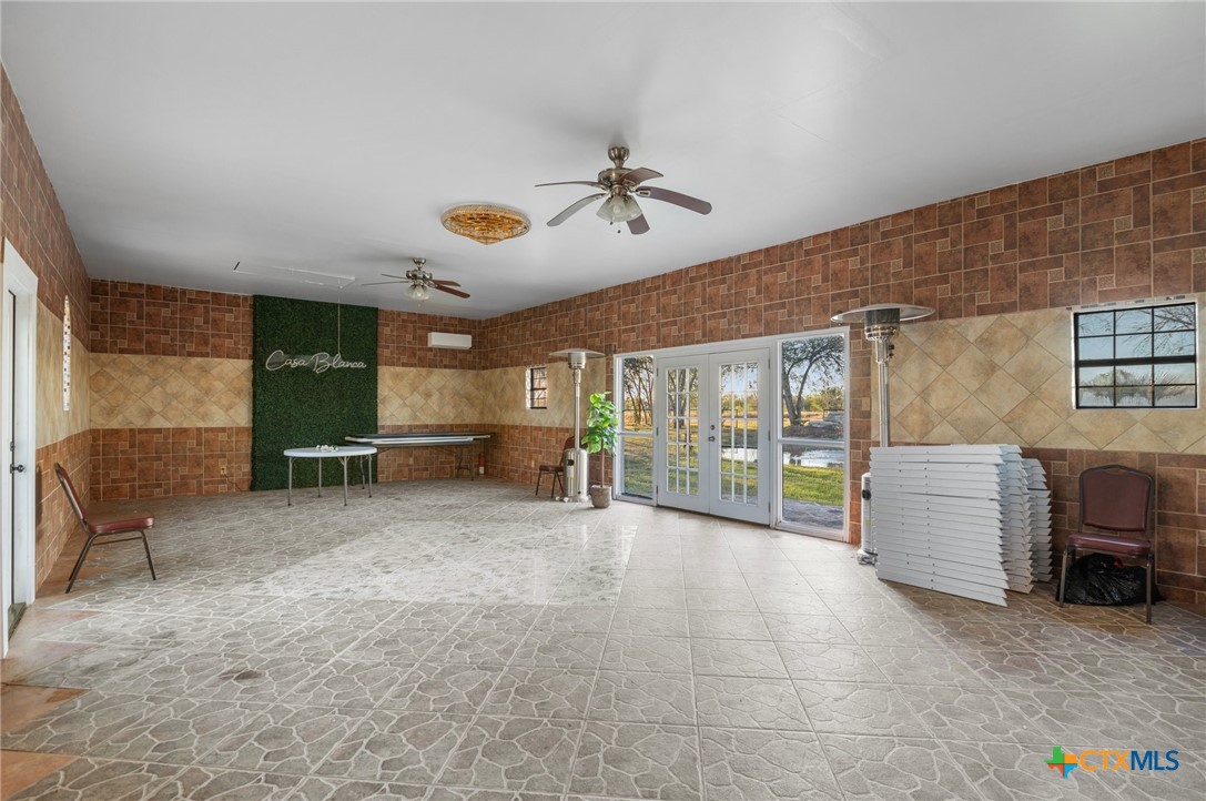968 Tate Road Property Photo 12