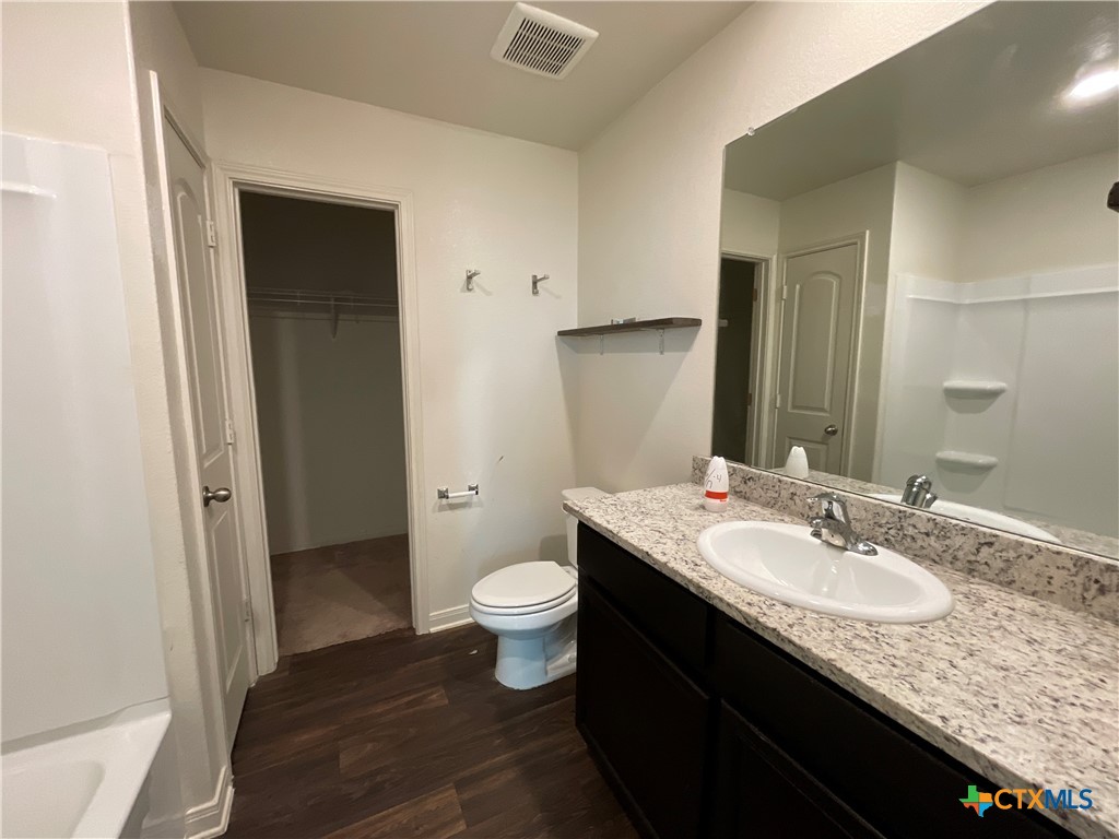 409 Wincliff Lane Property Photo 11