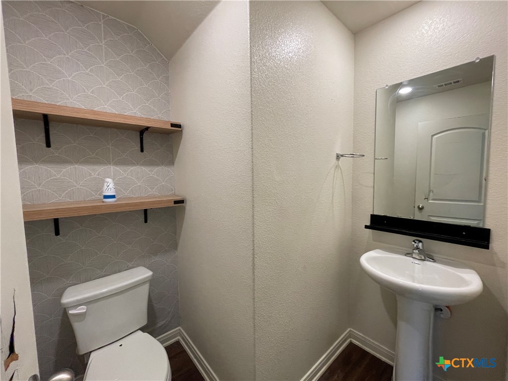 409 Wincliff Lane Property Photo 15