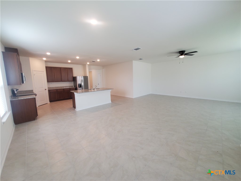 518 Deer Crest Drive Property Photo 9