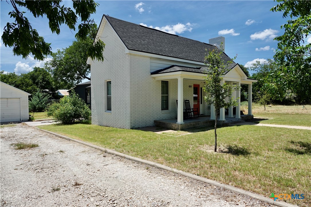 801 Reynolds Property Photo 4