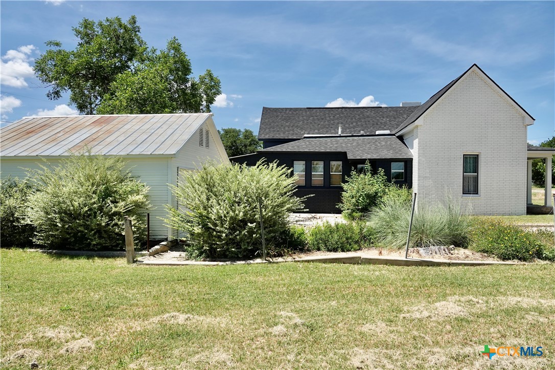 801 Reynolds Property Photo 6