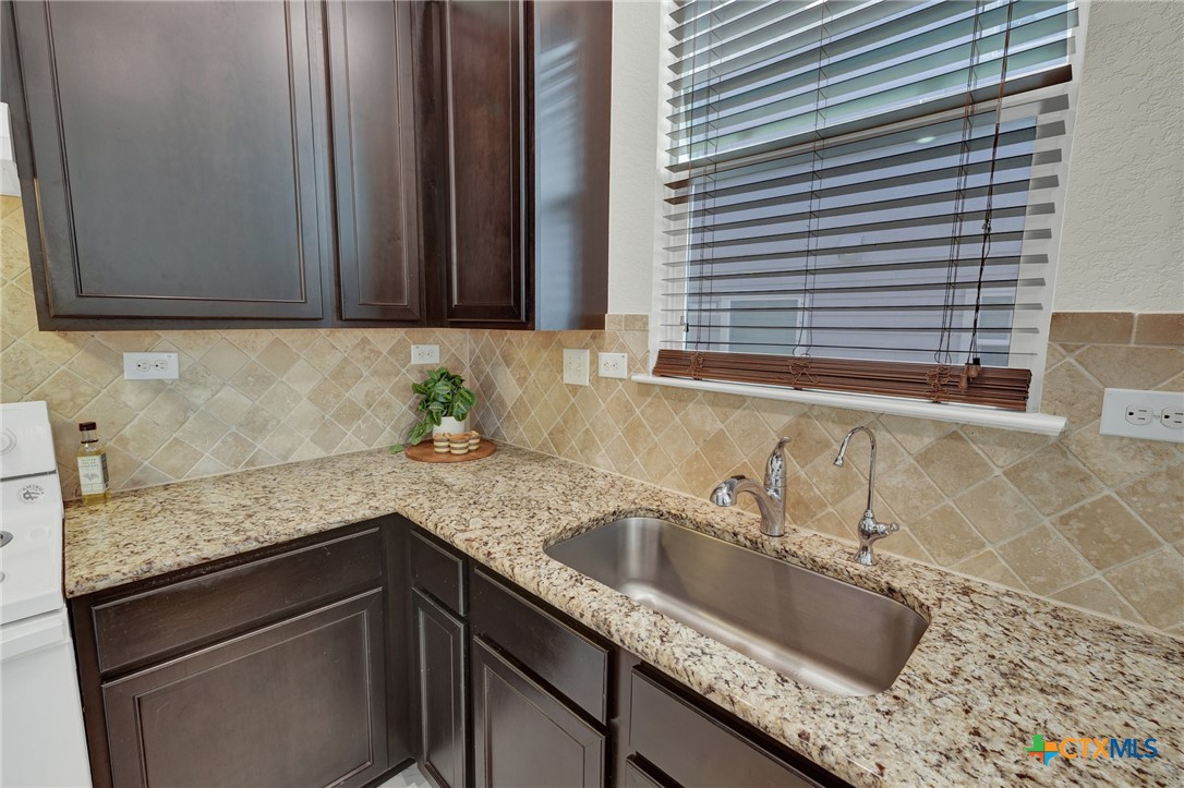 4272 Gale Meadows Property Photo 9