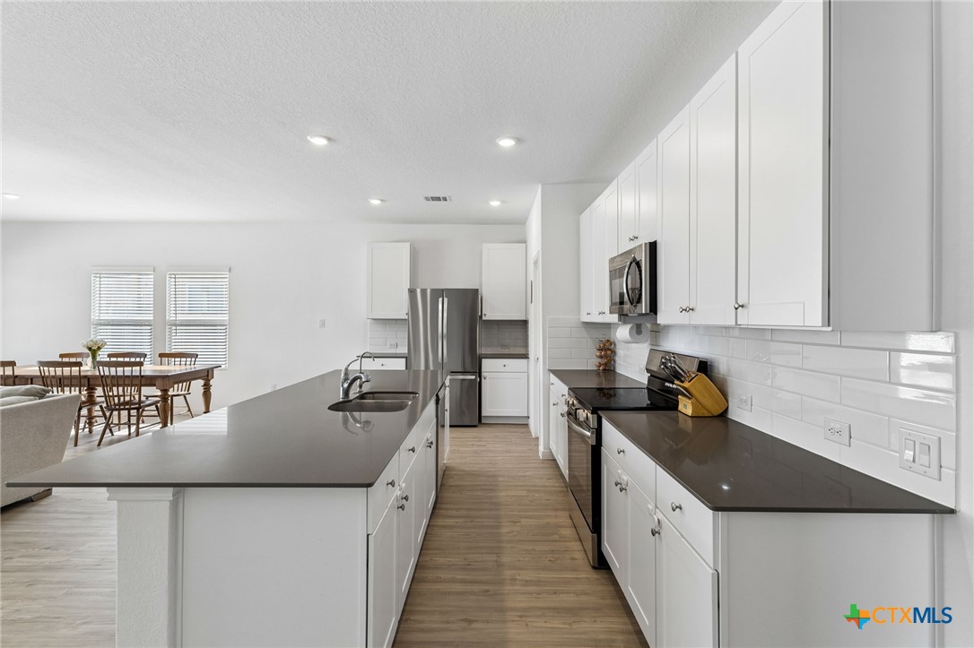 2724 Sierra Chicas Lane Property Photo 4