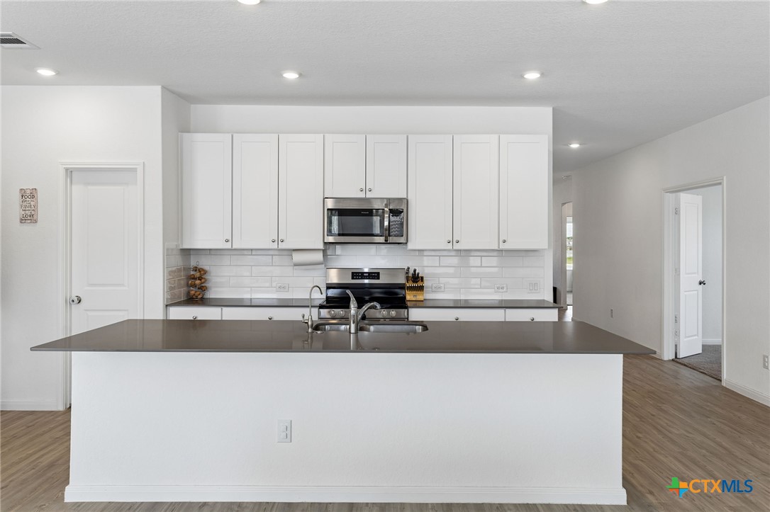 2724 Sierra Chicas Lane Property Photo 6