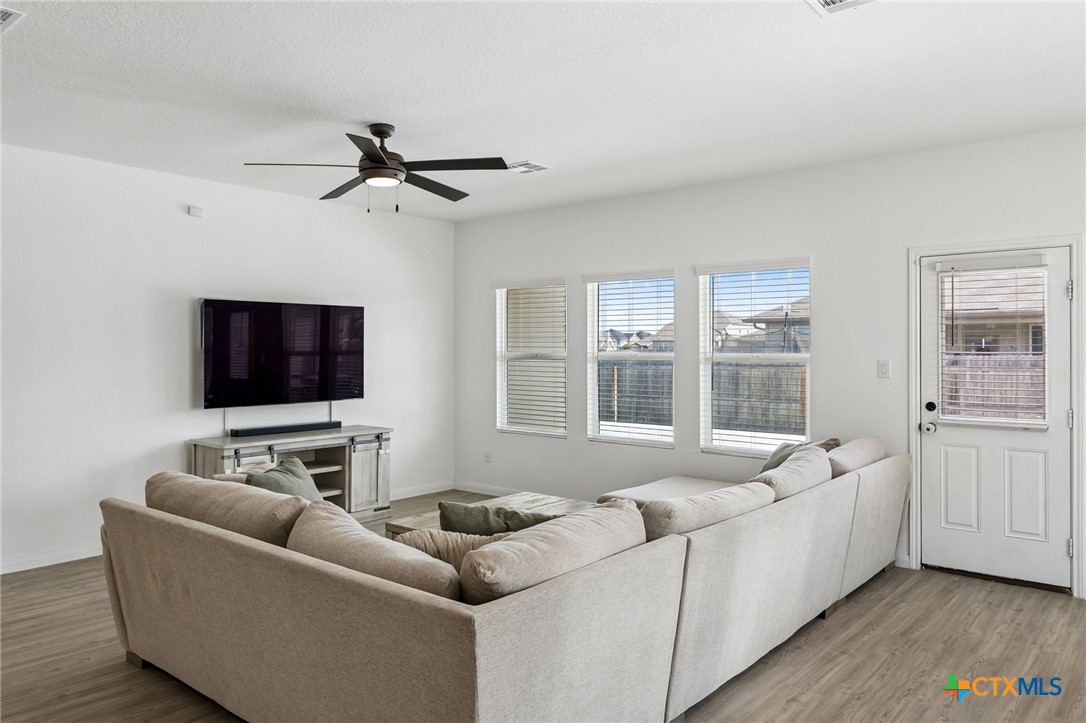 2724 Sierra Chicas Lane Property Photo 10