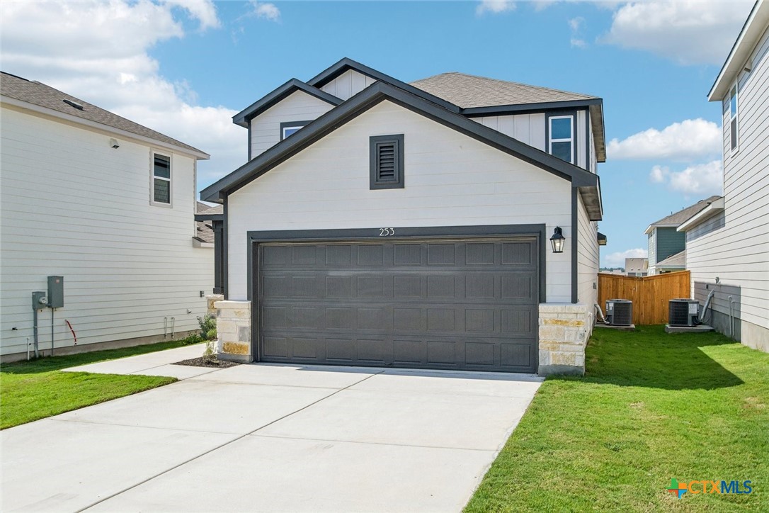 253 Firefox Way Property Photo 2