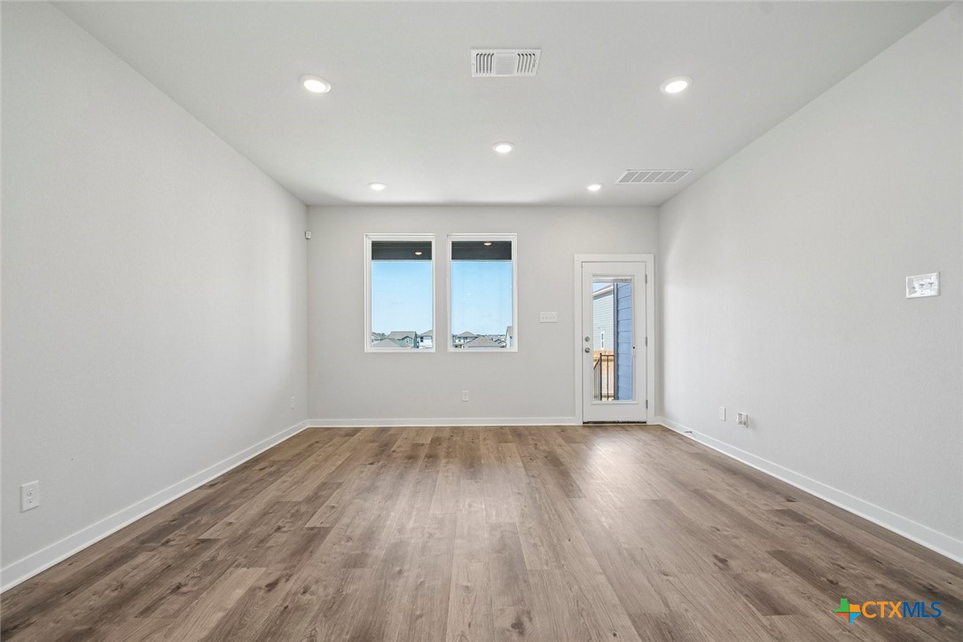 253 Firefox Way Property Photo 8
