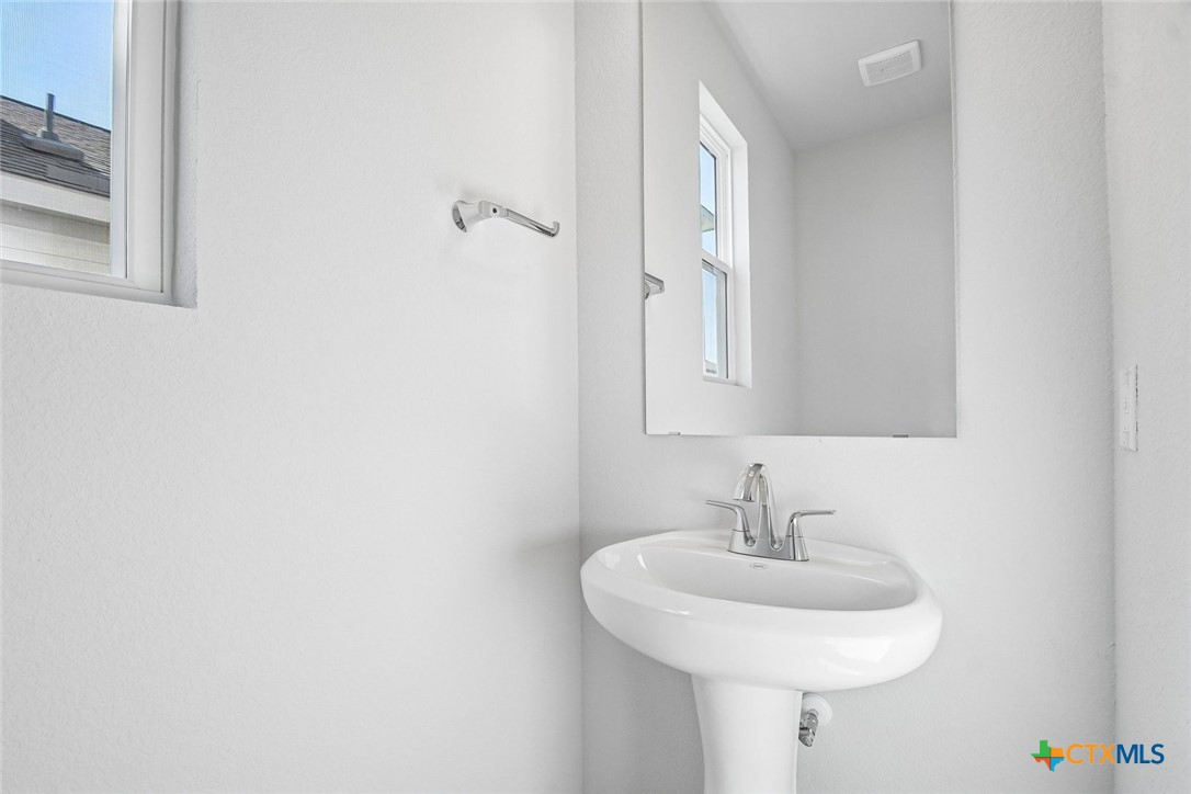 253 Firefox Way Property Photo 14