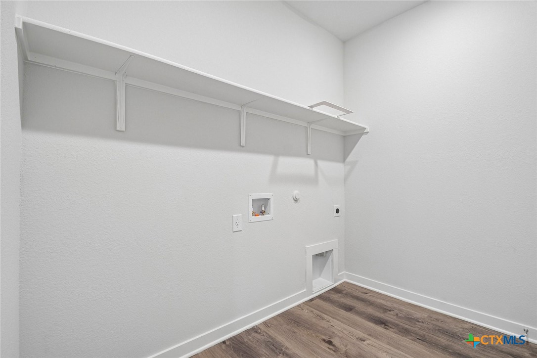 253 Firefox Way Property Photo 15