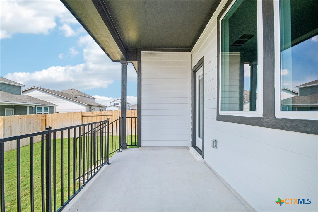 253 Firefox Way Property Photo 34