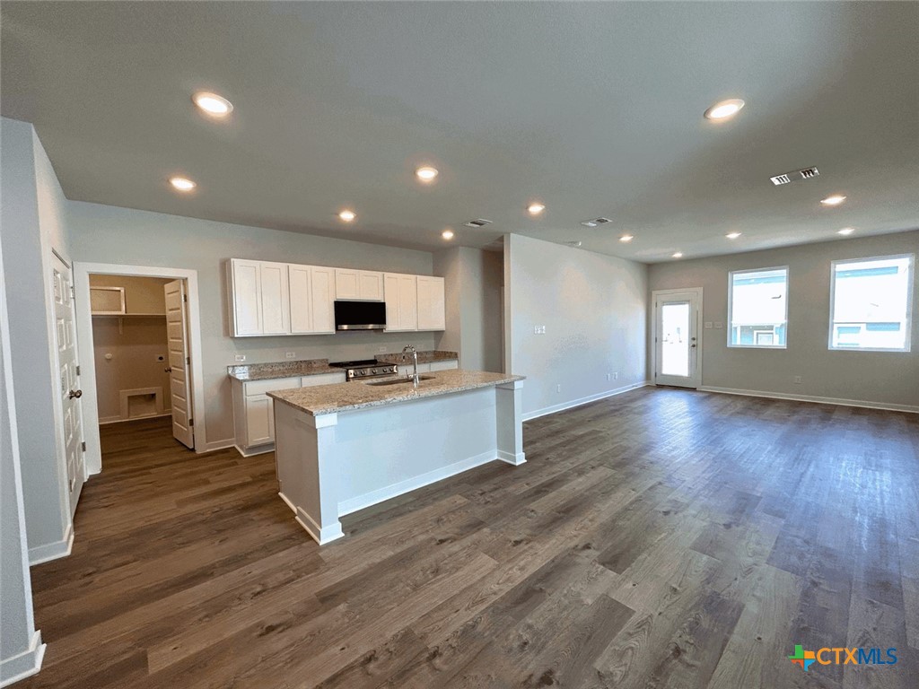 257 Firefox Way Property Photo 5