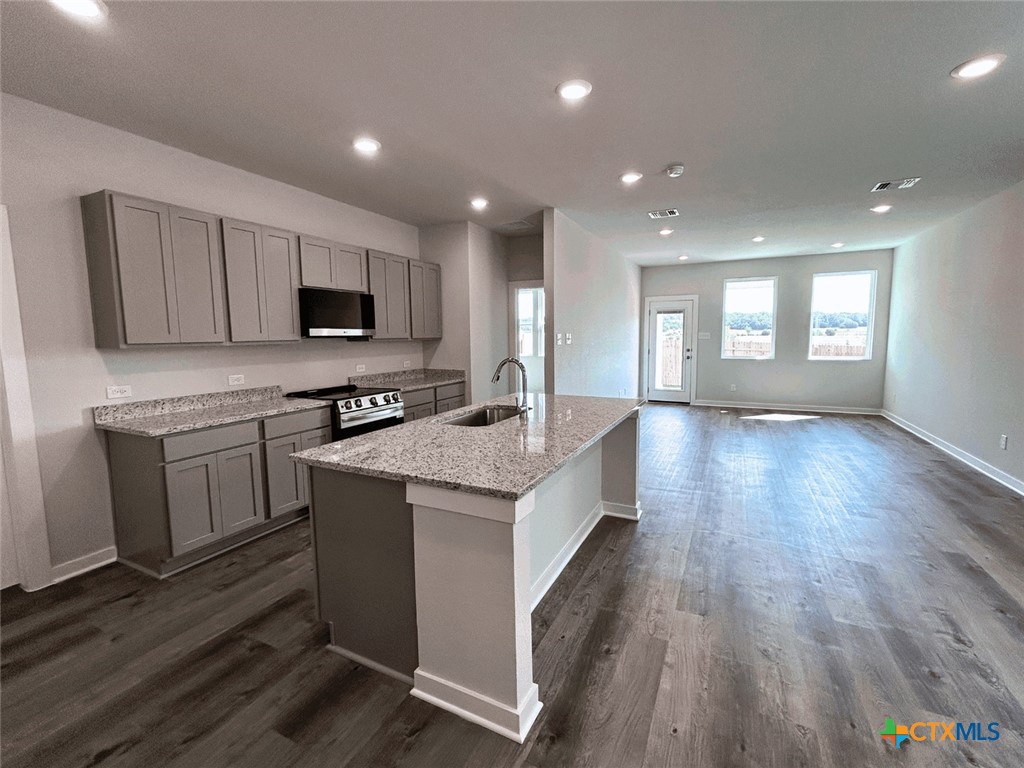 252 Firefox Way Property Photo 5