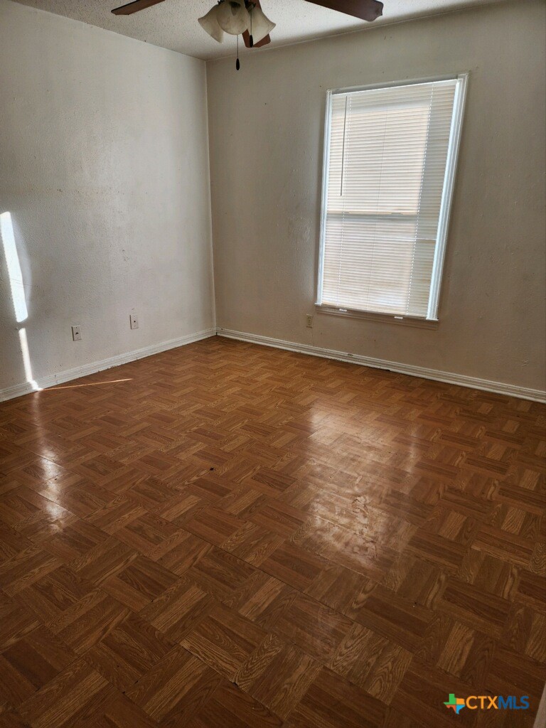 1903 Poage Avenue Property Photo 4