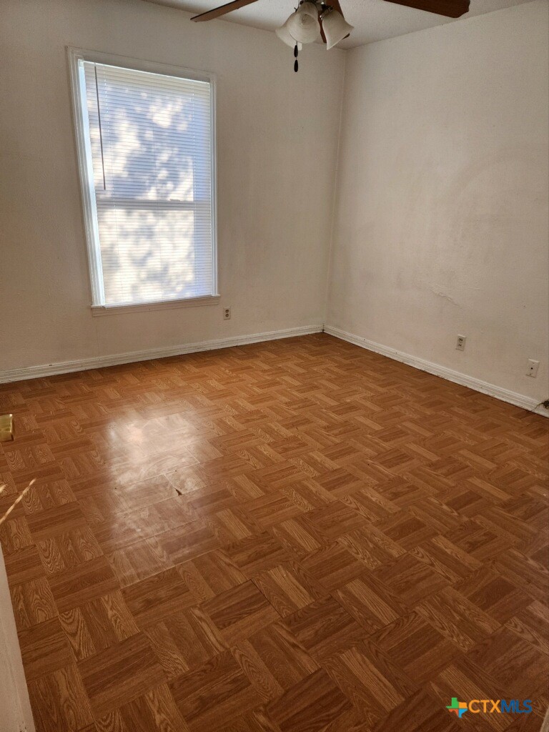 1903 Poage Avenue Property Photo 6