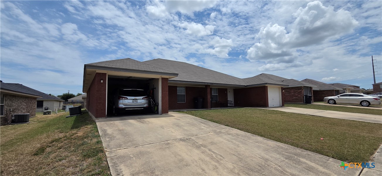 3802 Uvalde Drive A&b Property Photo 2