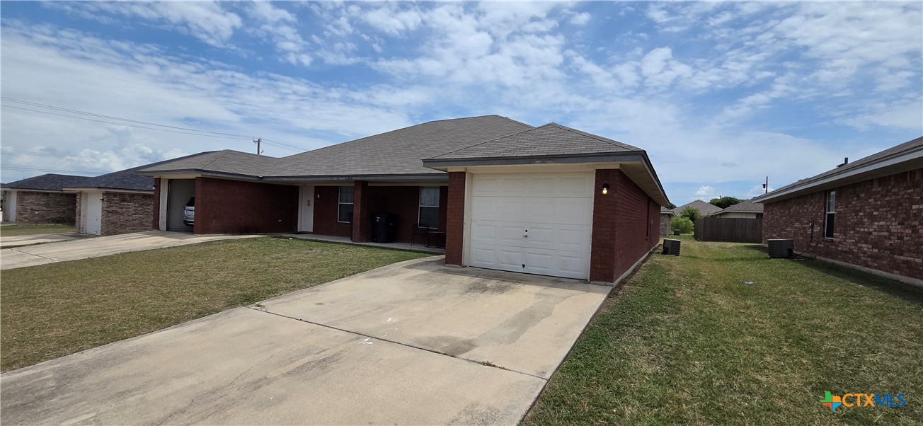 3802 Uvalde Drive A&b Property Photo 3