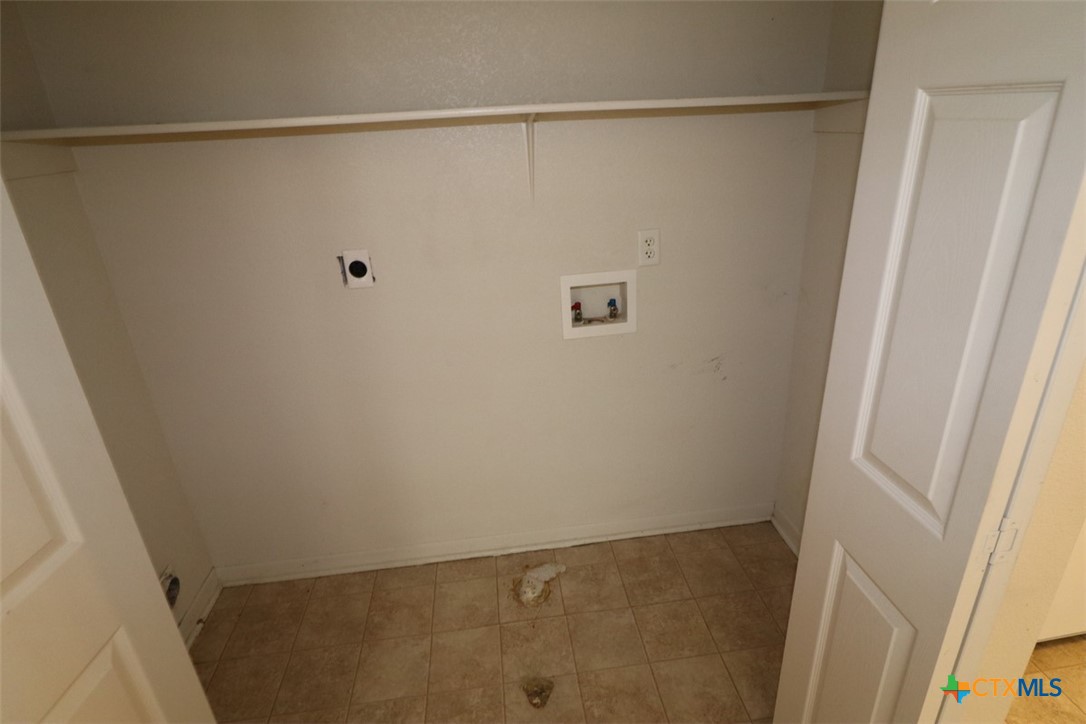3802 Uvalde Drive A&b Property Photo 27