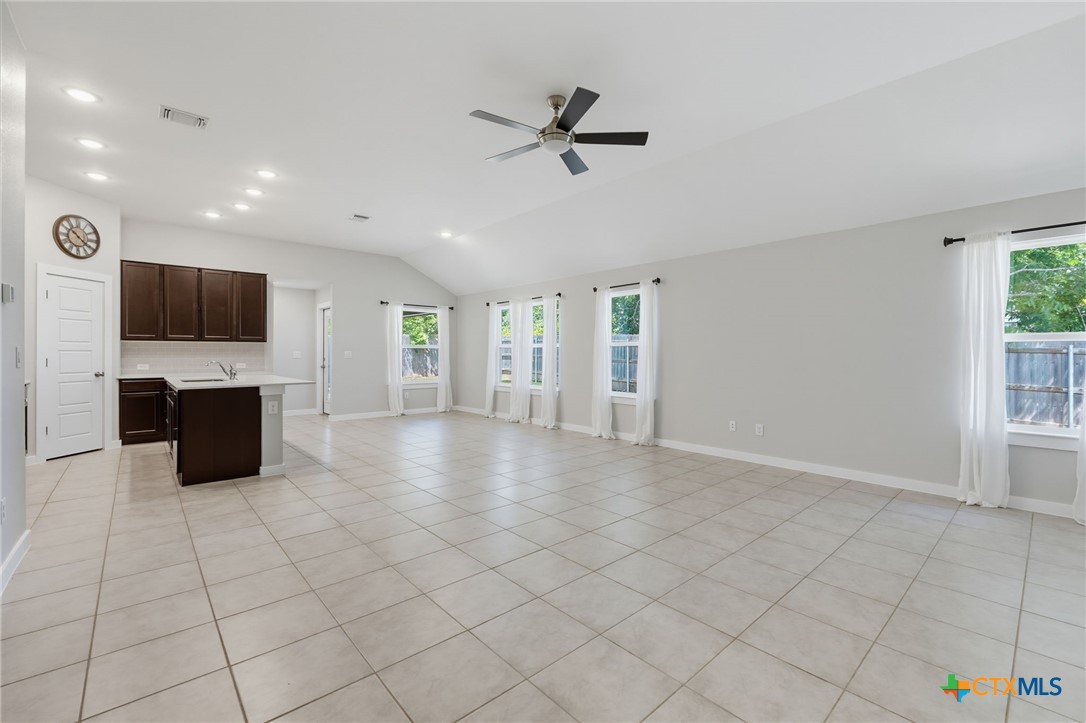 201 Benedict Avenue Property Photo 3