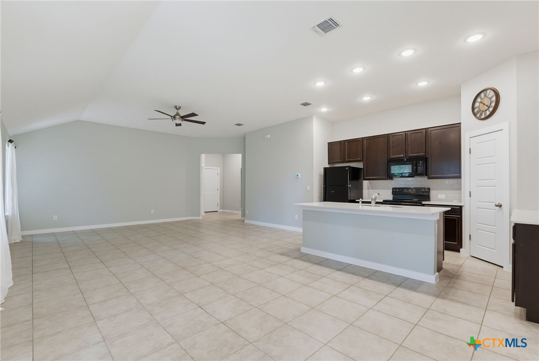 201 Benedict Avenue Property Photo 5