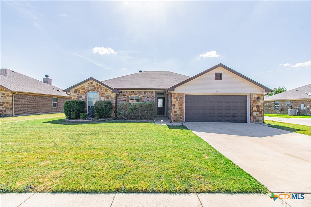 9805 Kaitlyn Drive Property Photo 1