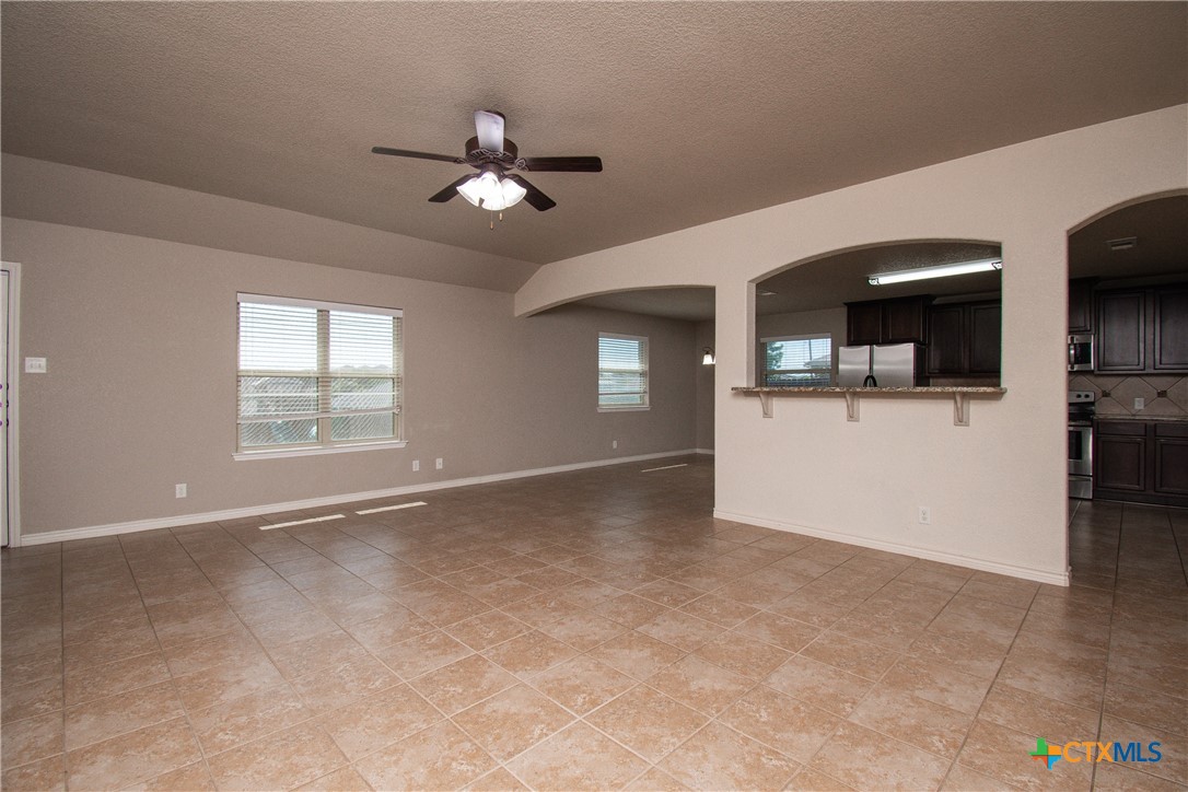 9805 Kaitlyn Drive Property Photo 2