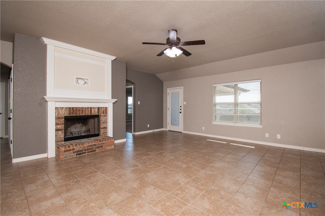 9805 Kaitlyn Drive Property Photo 3