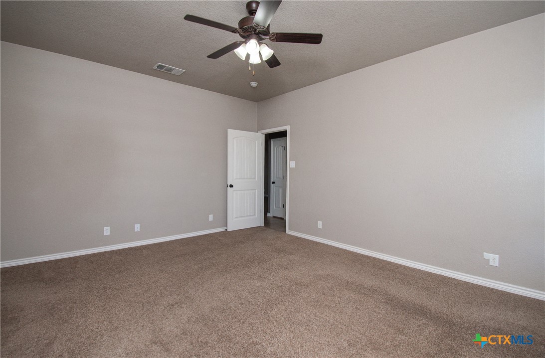 9805 Kaitlyn Drive Property Photo 9