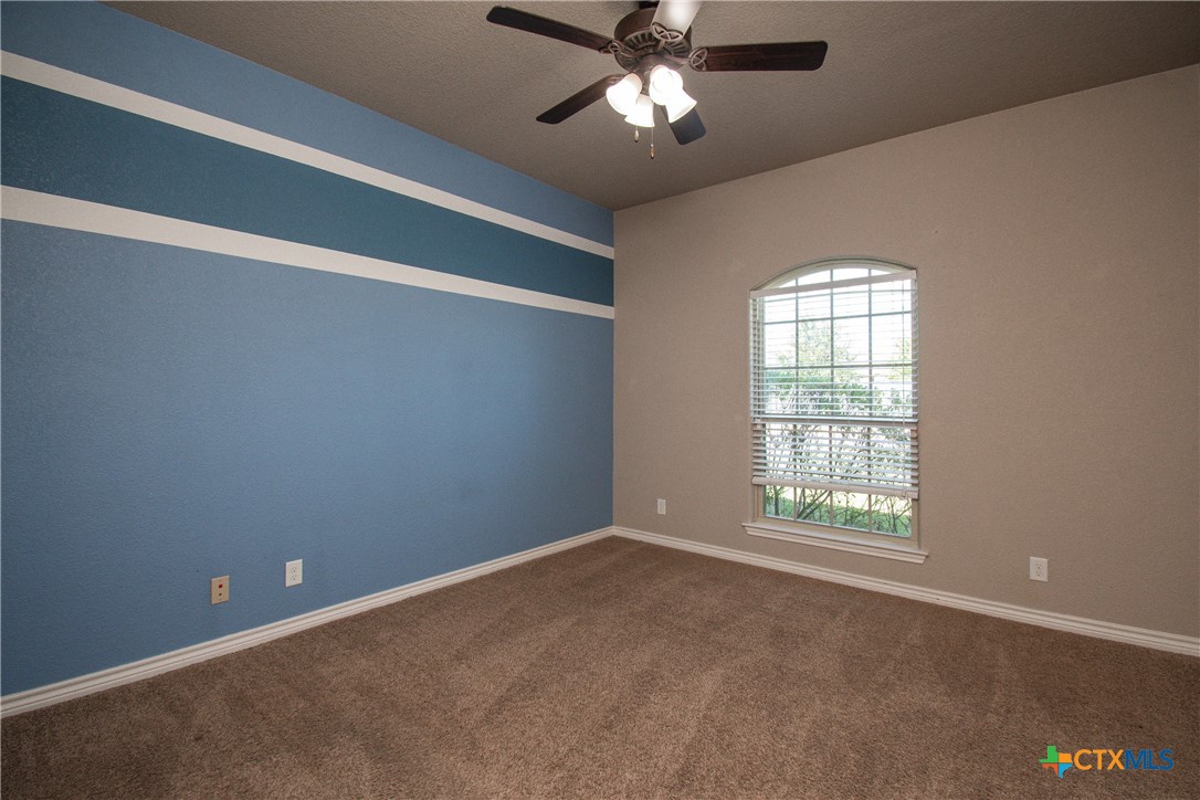 9805 Kaitlyn Drive Property Photo 11
