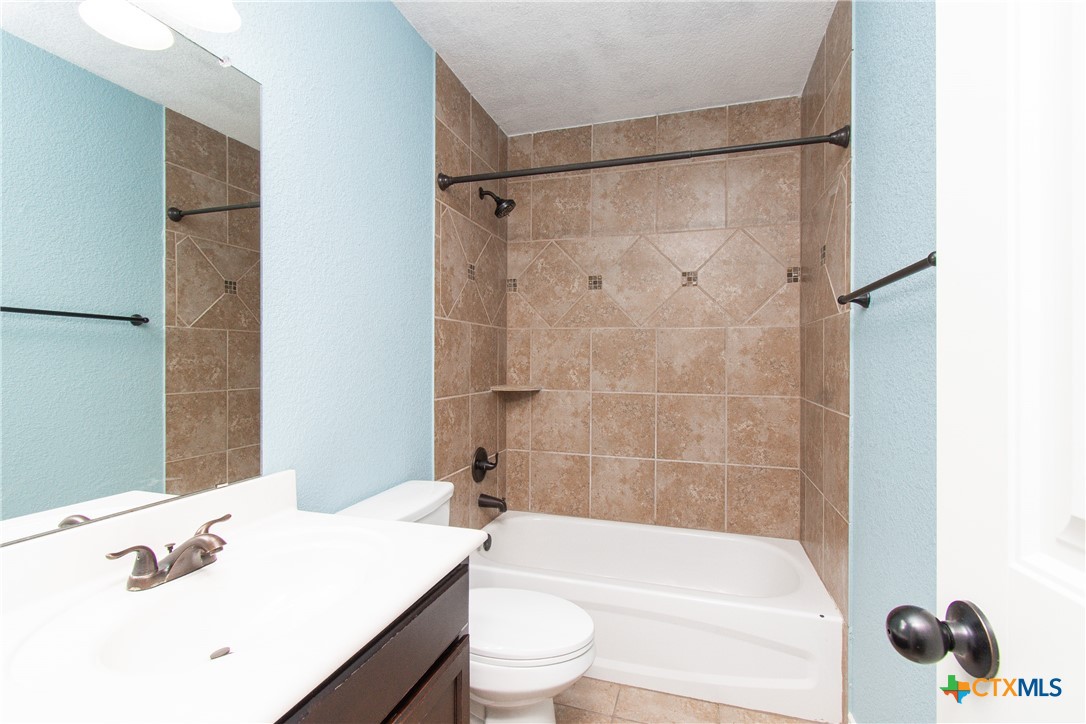 9805 Kaitlyn Drive Property Photo 14
