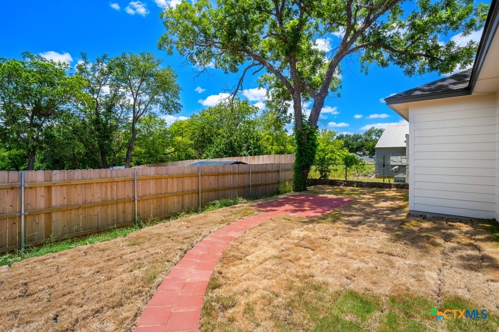 606 Bridge Street Property Photo 23