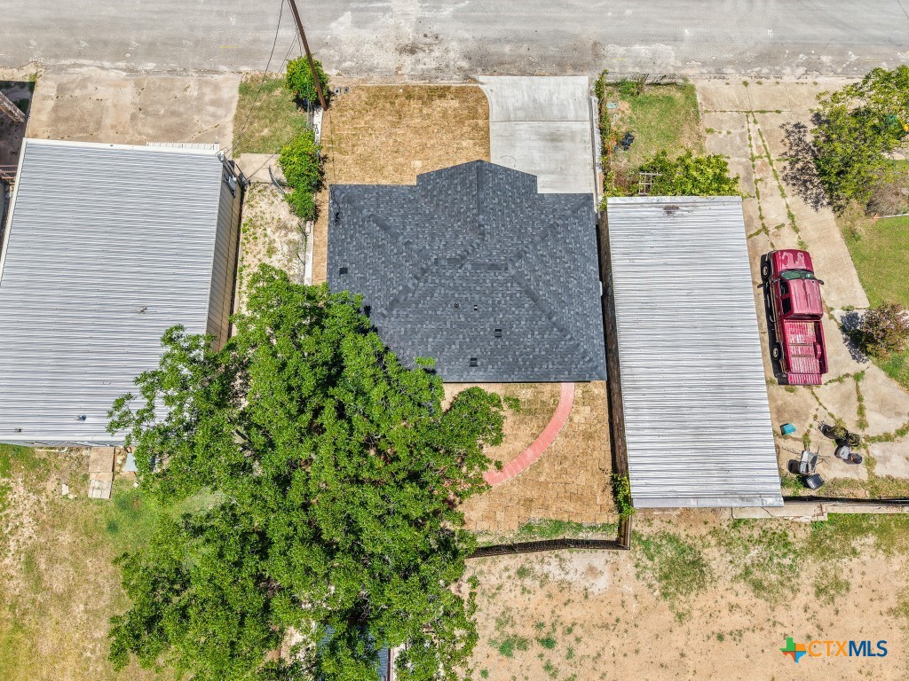 606 Bridge Street Property Photo 29