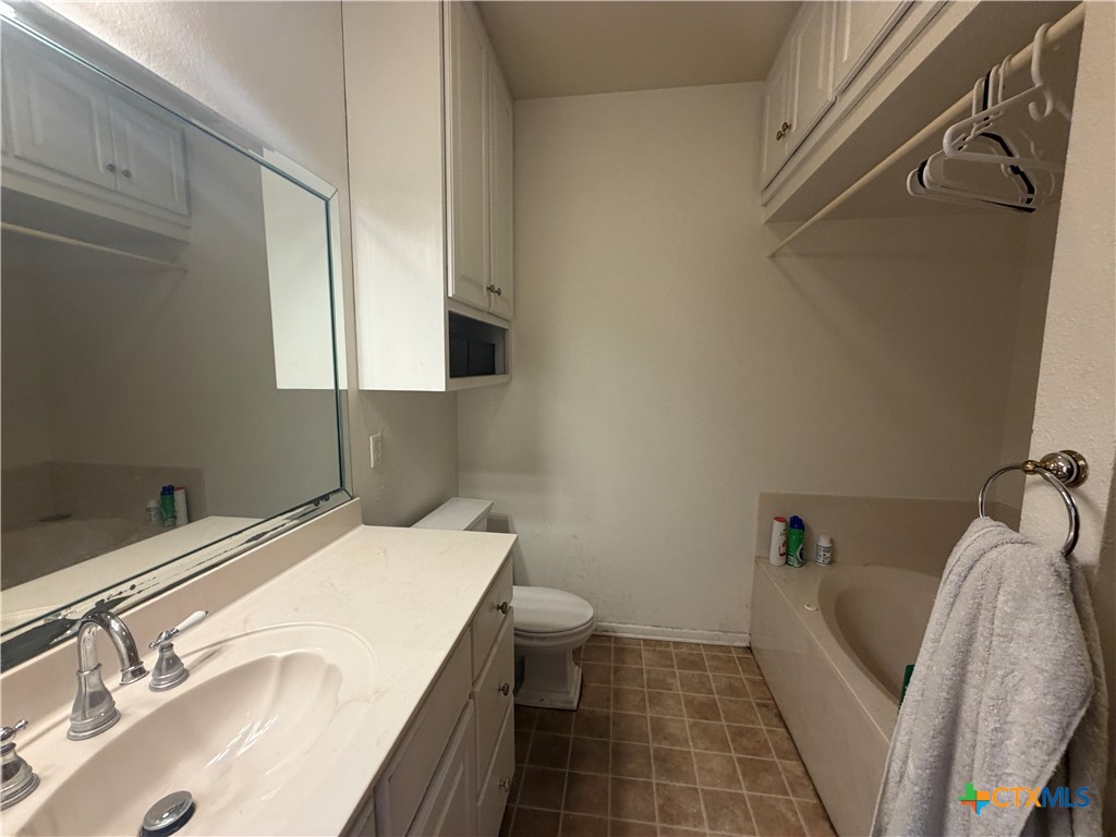 726 Encino Drive Property Photo 9