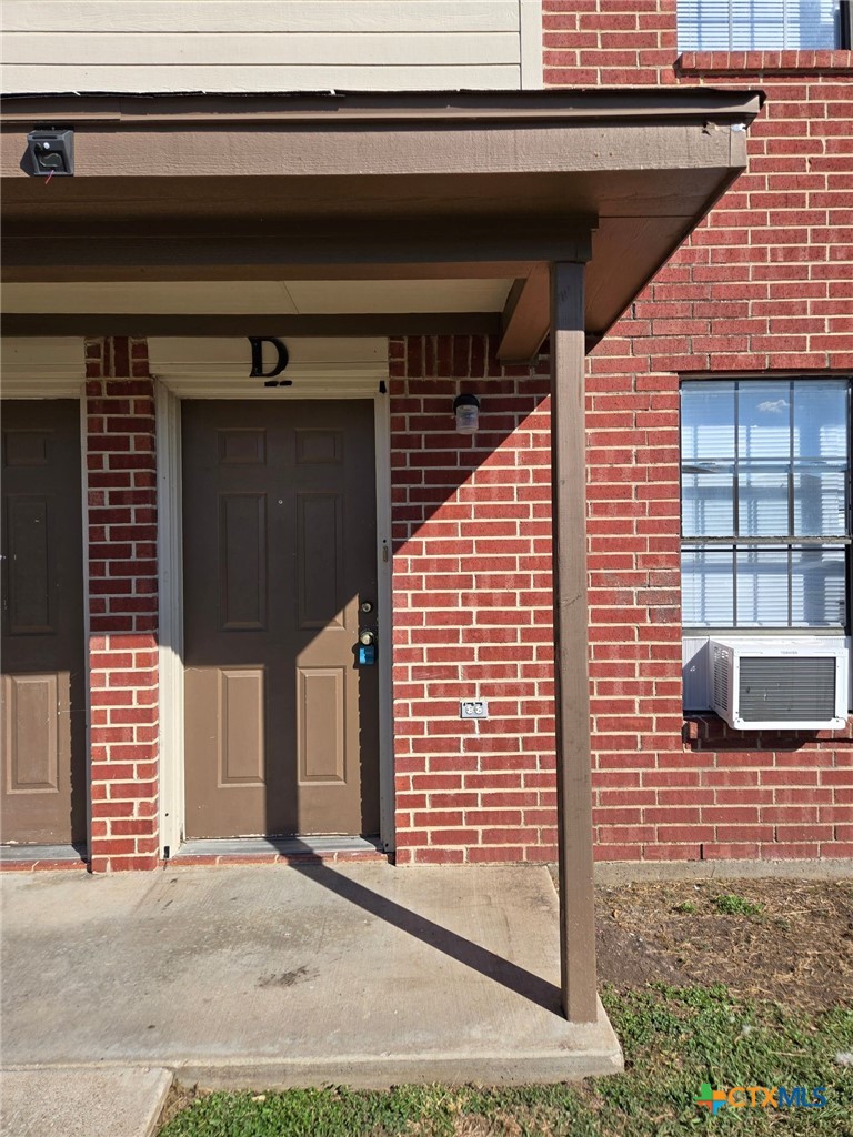3404 Barcelona Drive D Property Photo 2