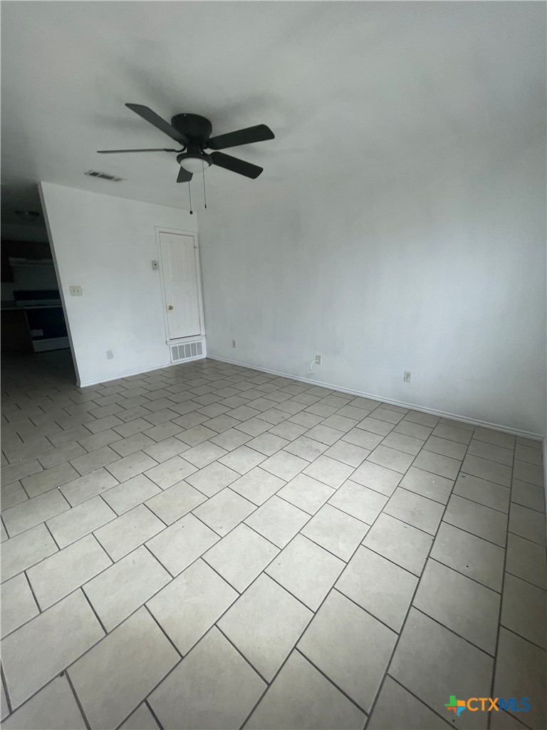 3404 Barcelona Drive D Property Photo 4