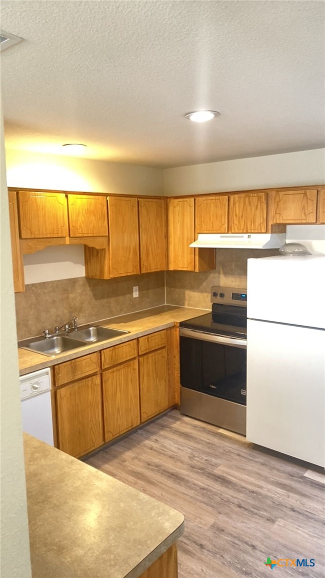 4400 Sylvia Drive C Property Photo 4