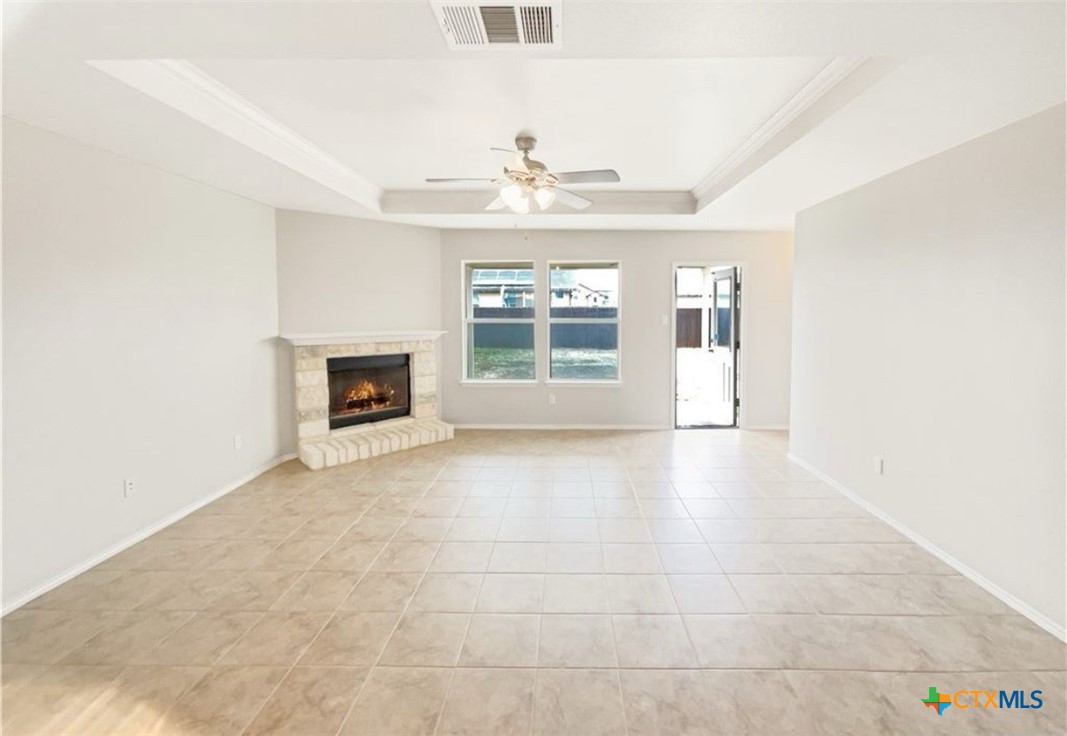 1321 Daffodil Drive Property Photo 3
