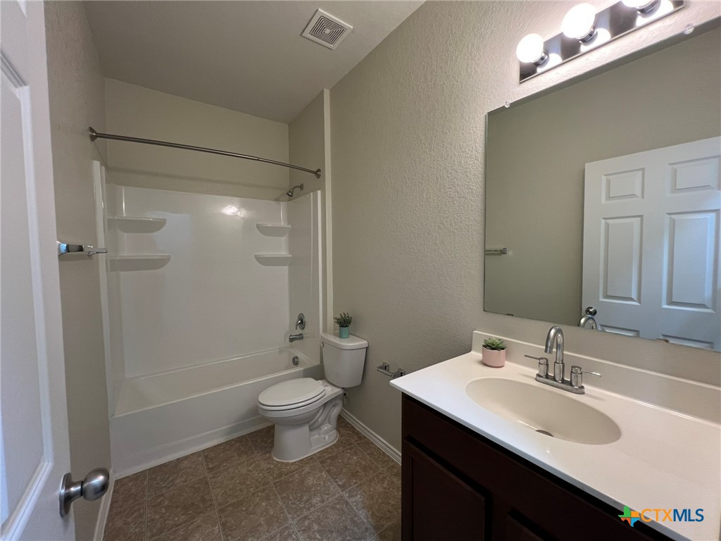 338 Mistflower Property Photo 25