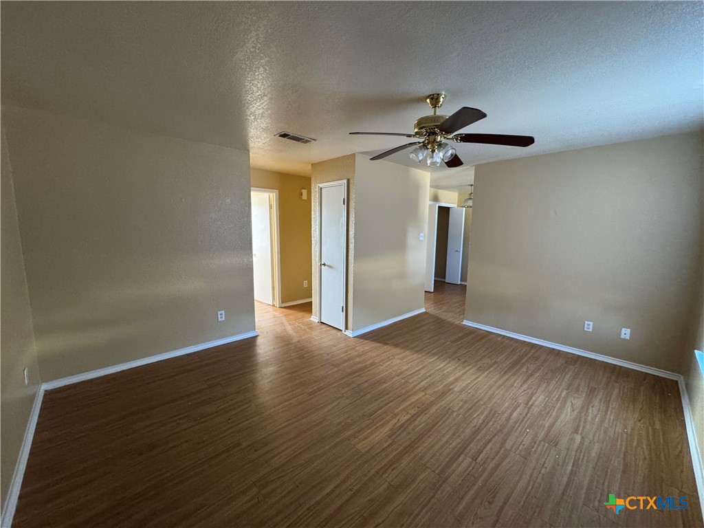 1709 Cedarhill Drive Property Photo 2