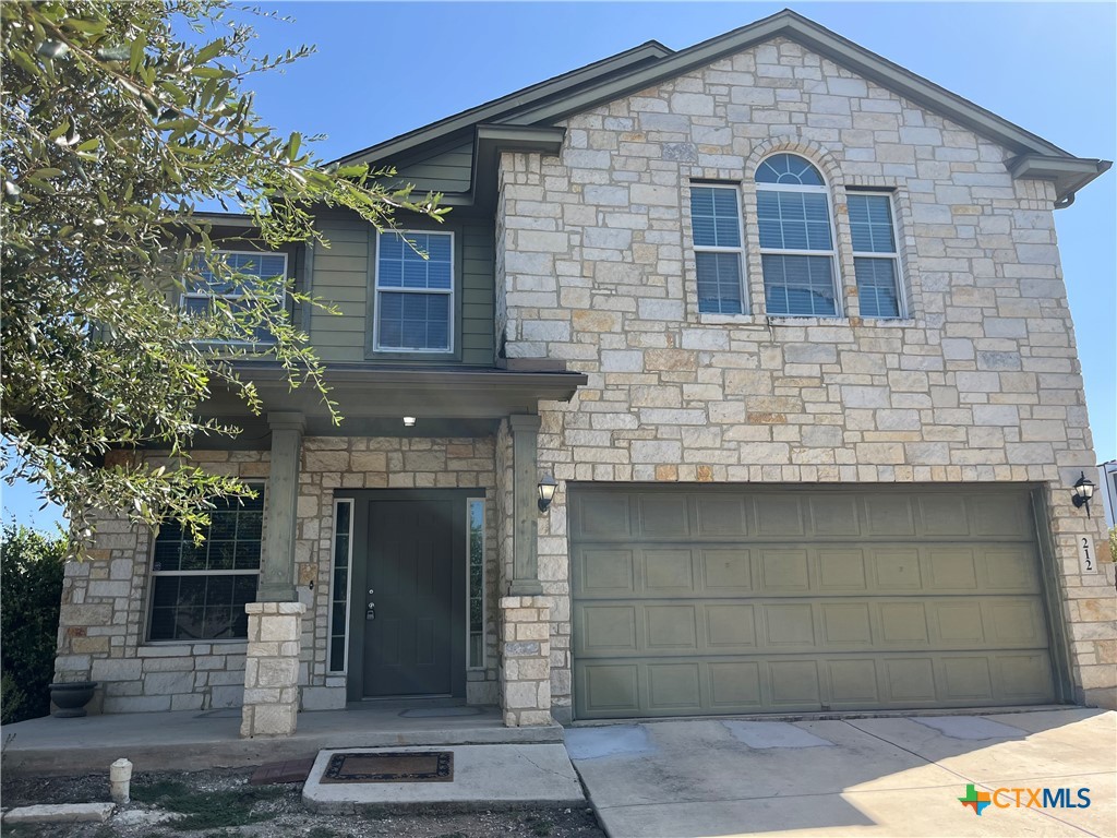 212 Oak Creek Way Property Photo 1