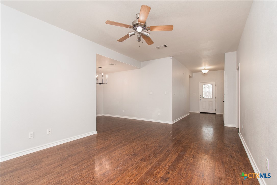 905 Concho Street Property Photo 6